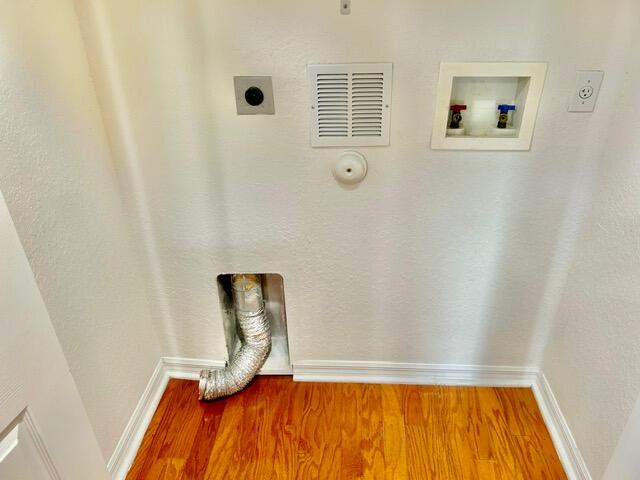 ROYAL WOODS CONDO - Residential