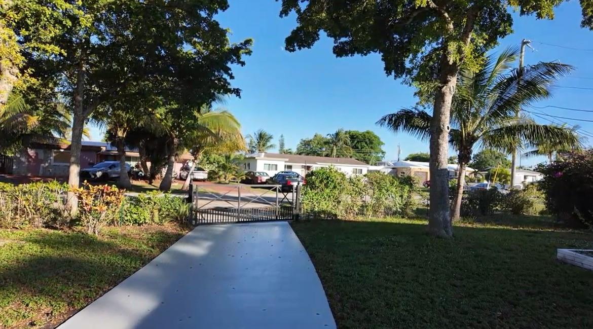 Bonnie Loch Sec 1 51-5 B - Residential Lease