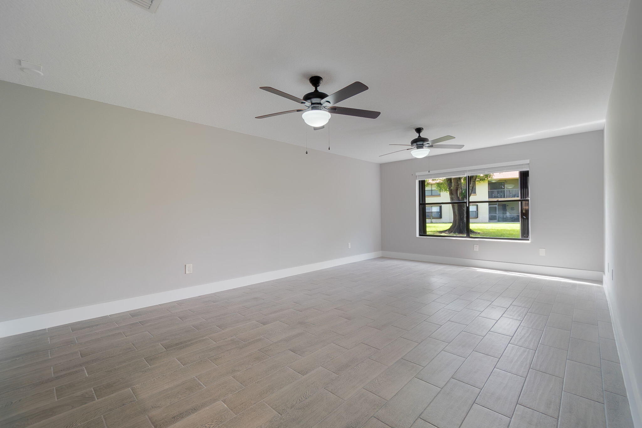 Properties 2260708629