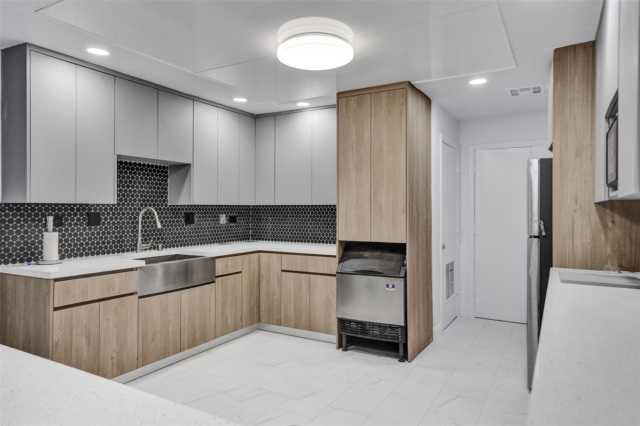 MEADOWS OF CRYSTAL LAKE - Residential