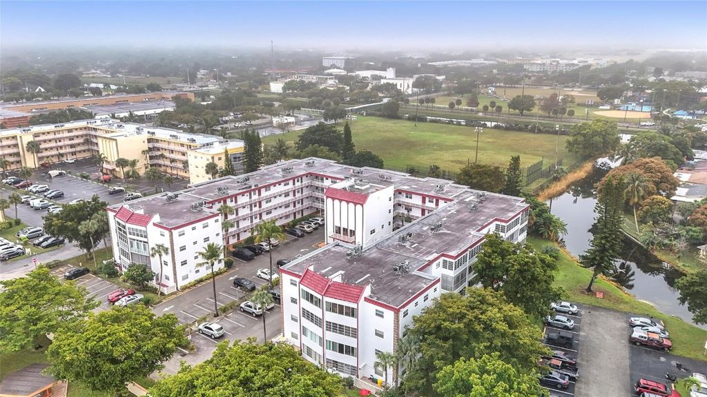 Photo of 4270 NW 40th Street #208, Lauderdale Lakes, FL 33319 (MLS # F10482428)