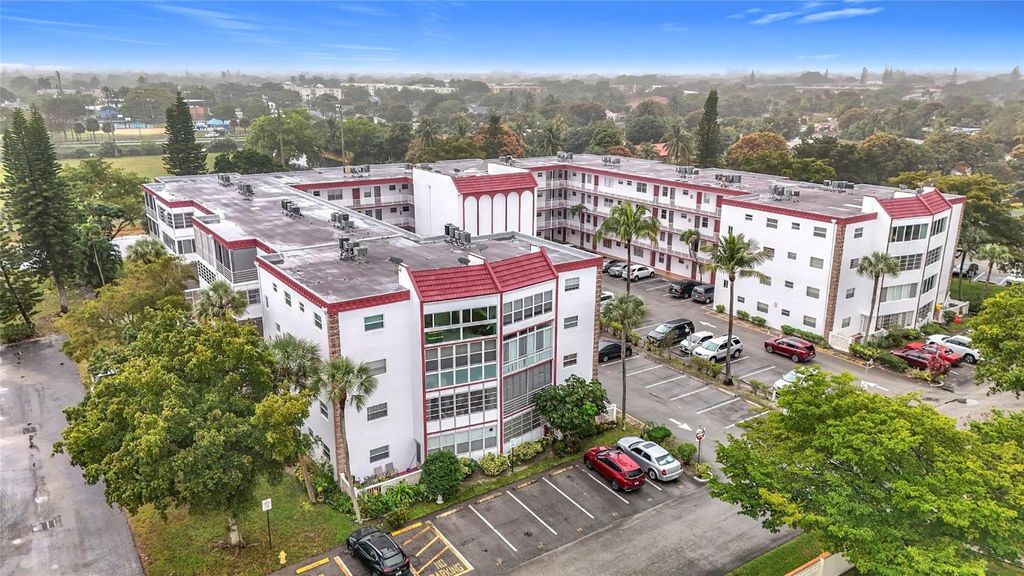 Photo of 4270 NW 40th Street #208, Lauderdale Lakes, FL 33319 (MLS # F10482428)