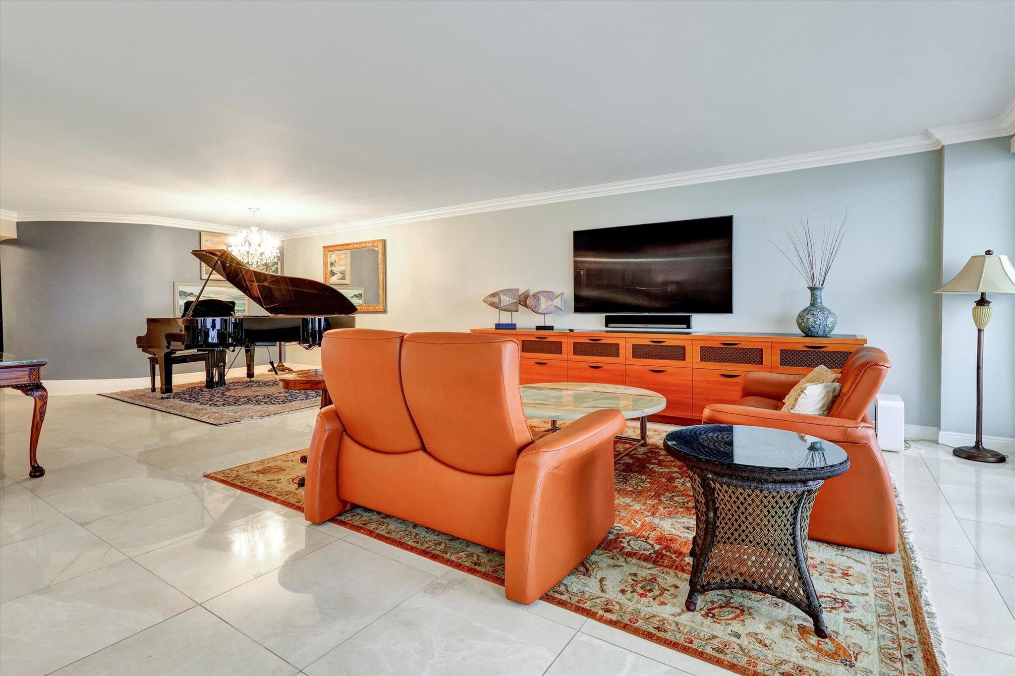 2200 S Ocean Lane 805