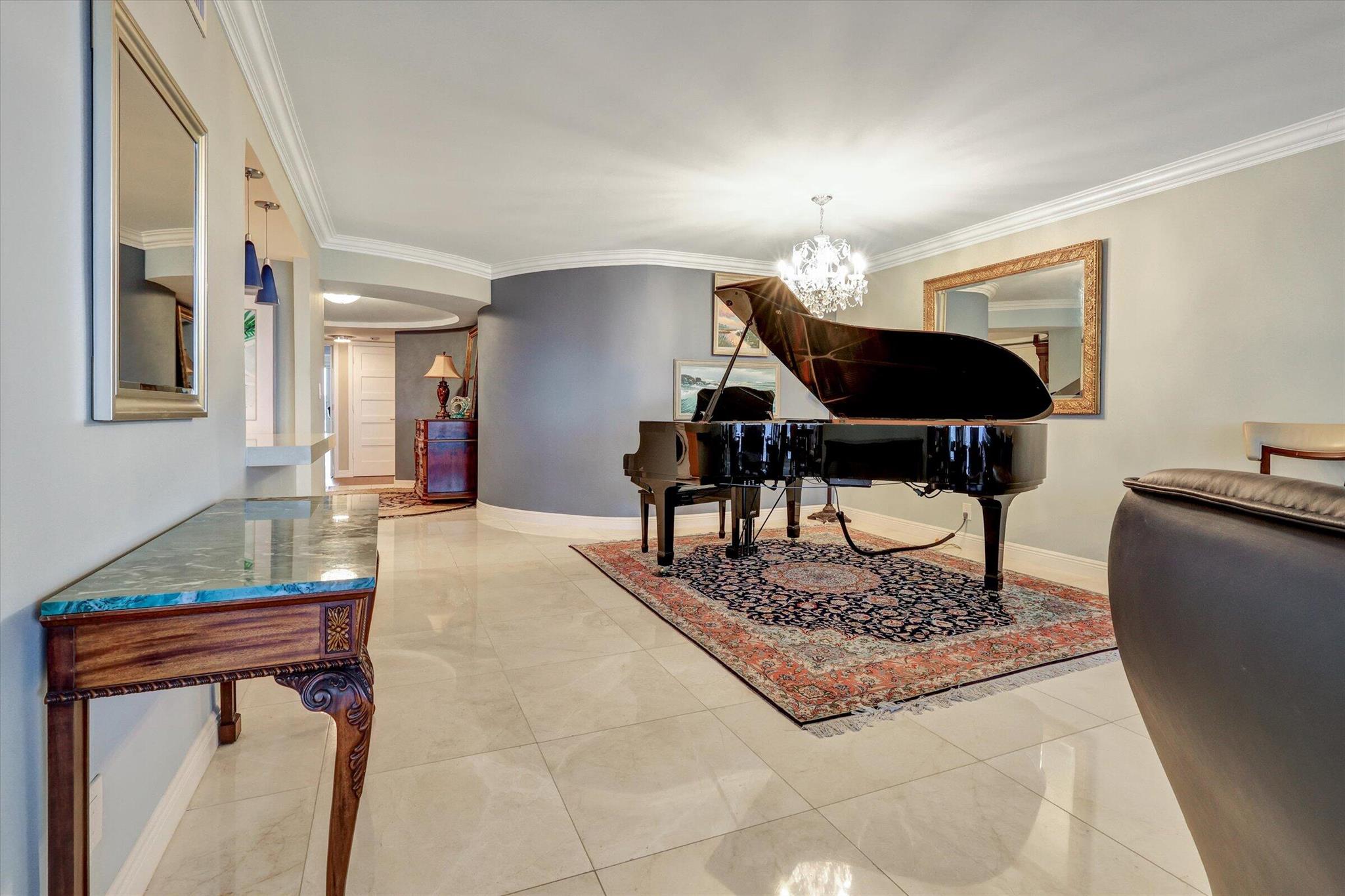 2200 S Ocean Lane 805