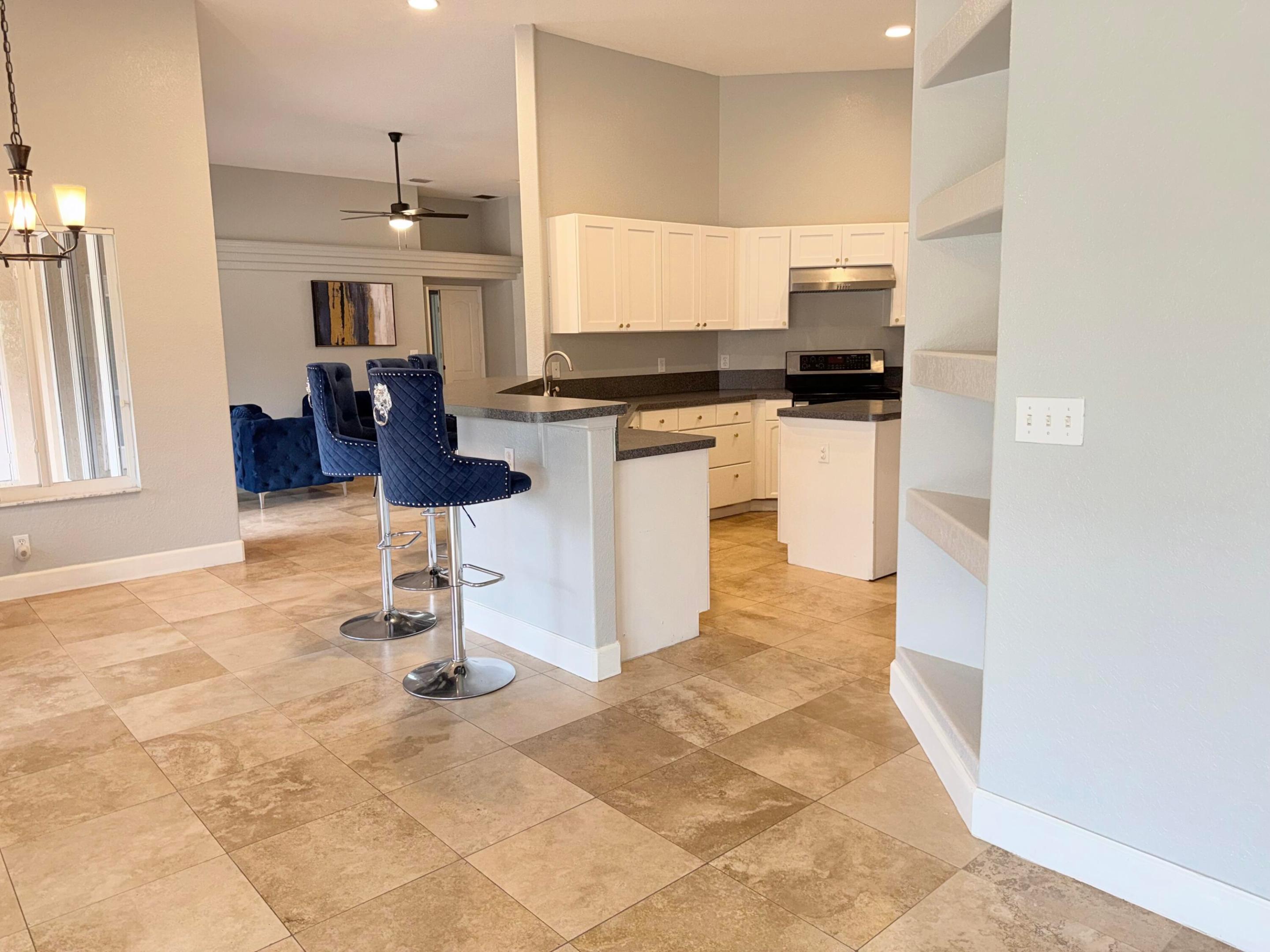 7534 Coconut Boulevard