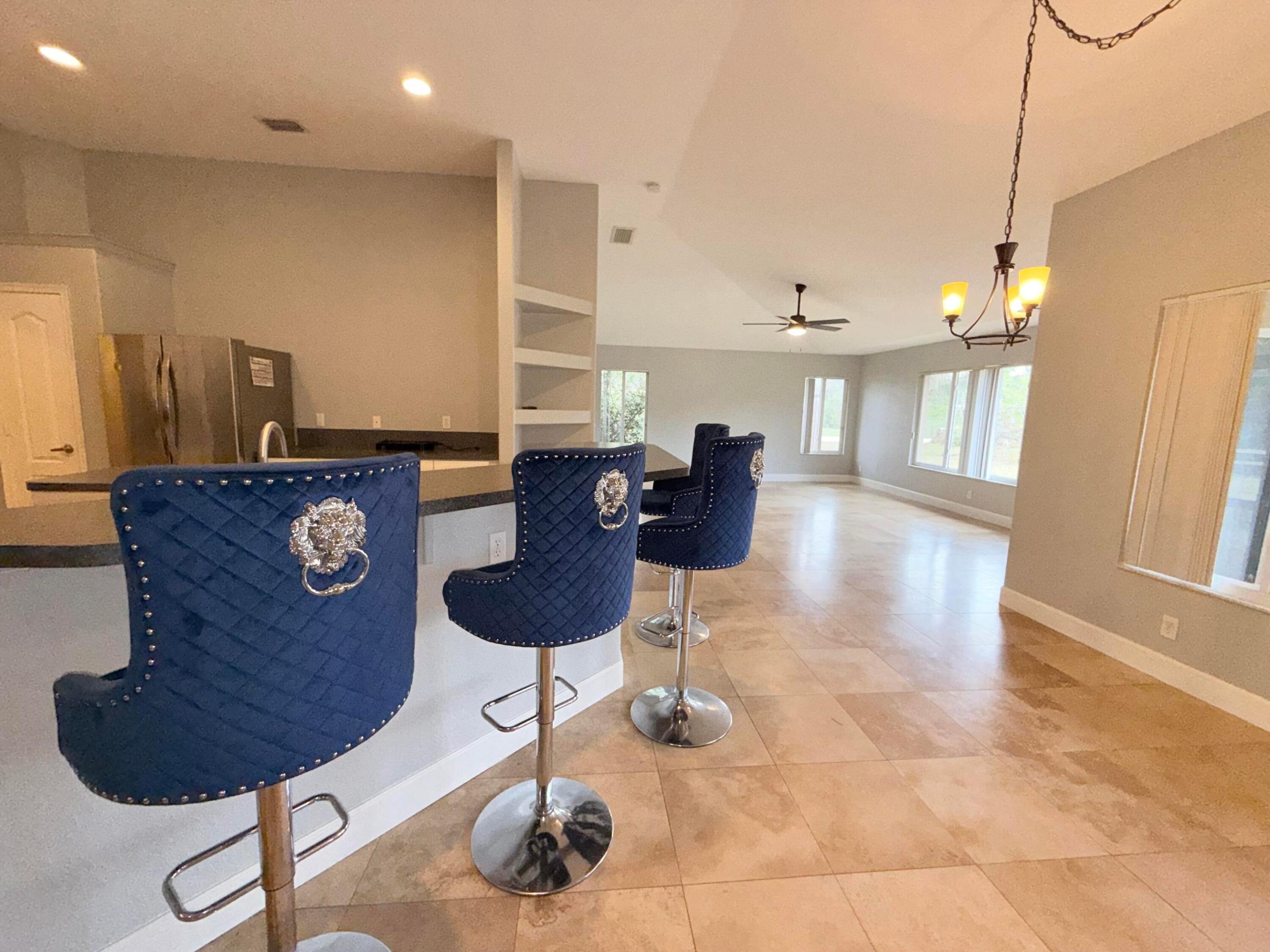 7534 Coconut Boulevard