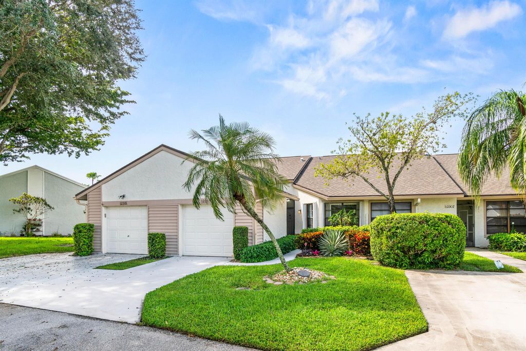 Photo of 12311 Forest Greens Drive, Boynton Beach, FL 33437 (MLS # R11126688)