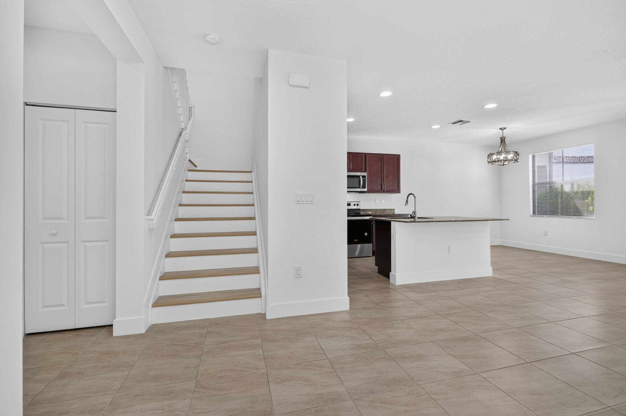 4009 SEQUOIA Place