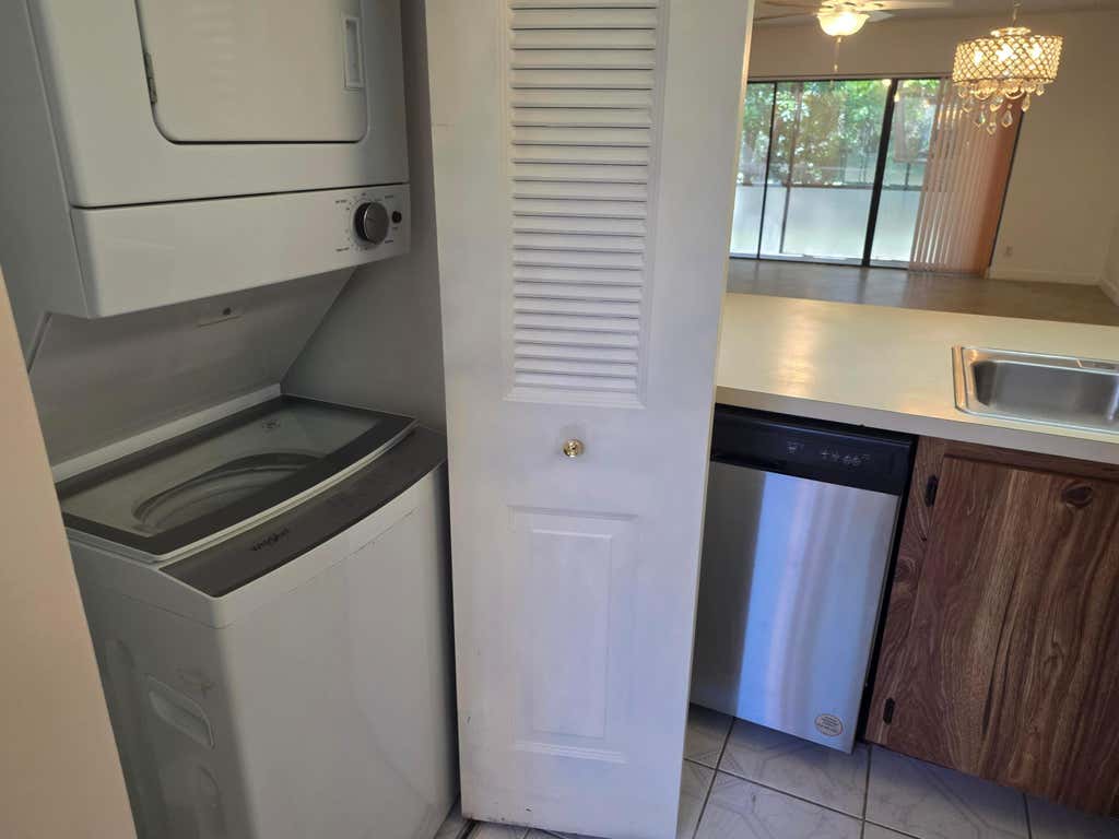 Photo of 170 SE 7th Street SE #301, Deerfield Beach, FL 33441 (MLS # B26038659)