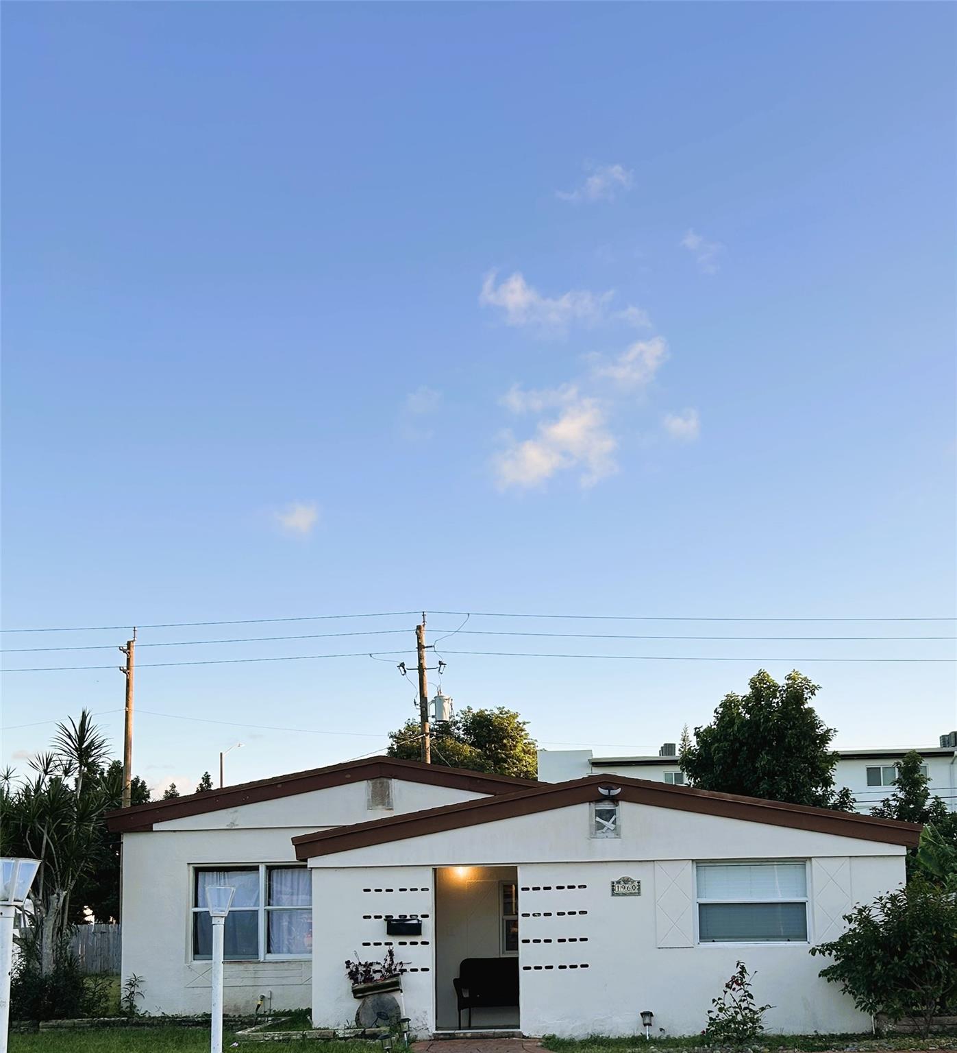 fulford by the sea sec B - Residential Lease