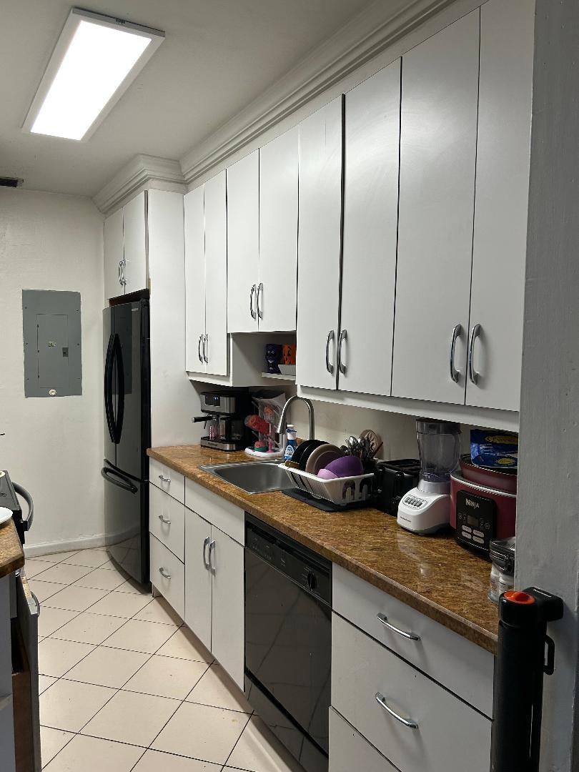 fulford by the sea sec B - Residential Lease