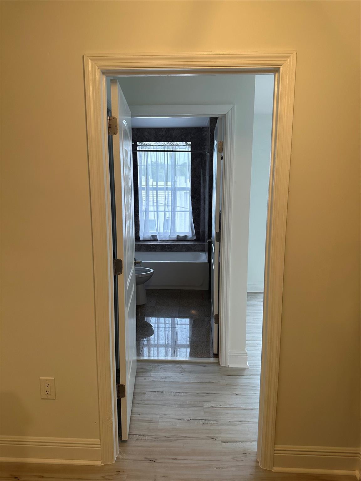 Highland Estates 15-65 B - Residential Lease