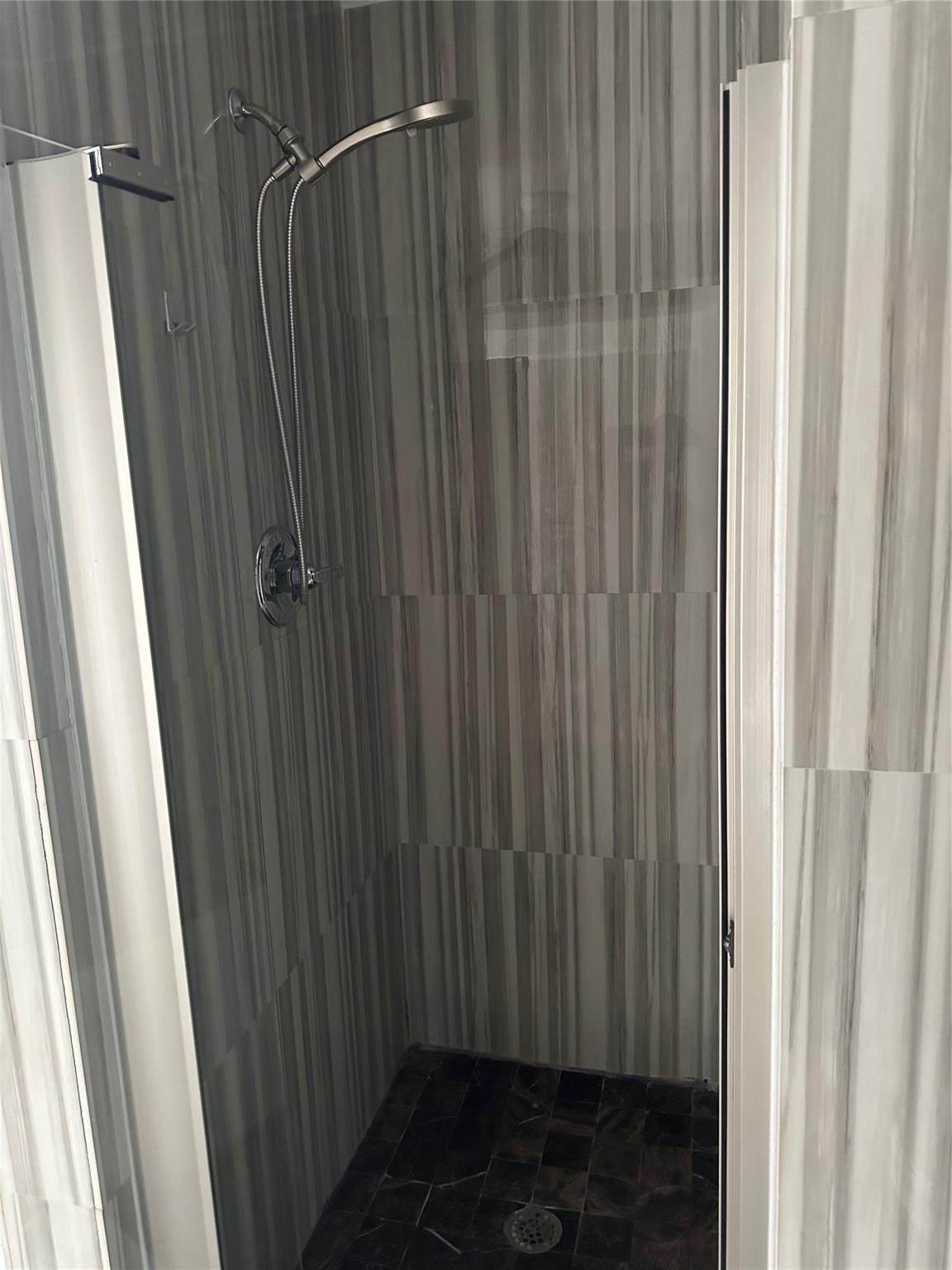 Highland Estates 15-65 B - Residential Lease