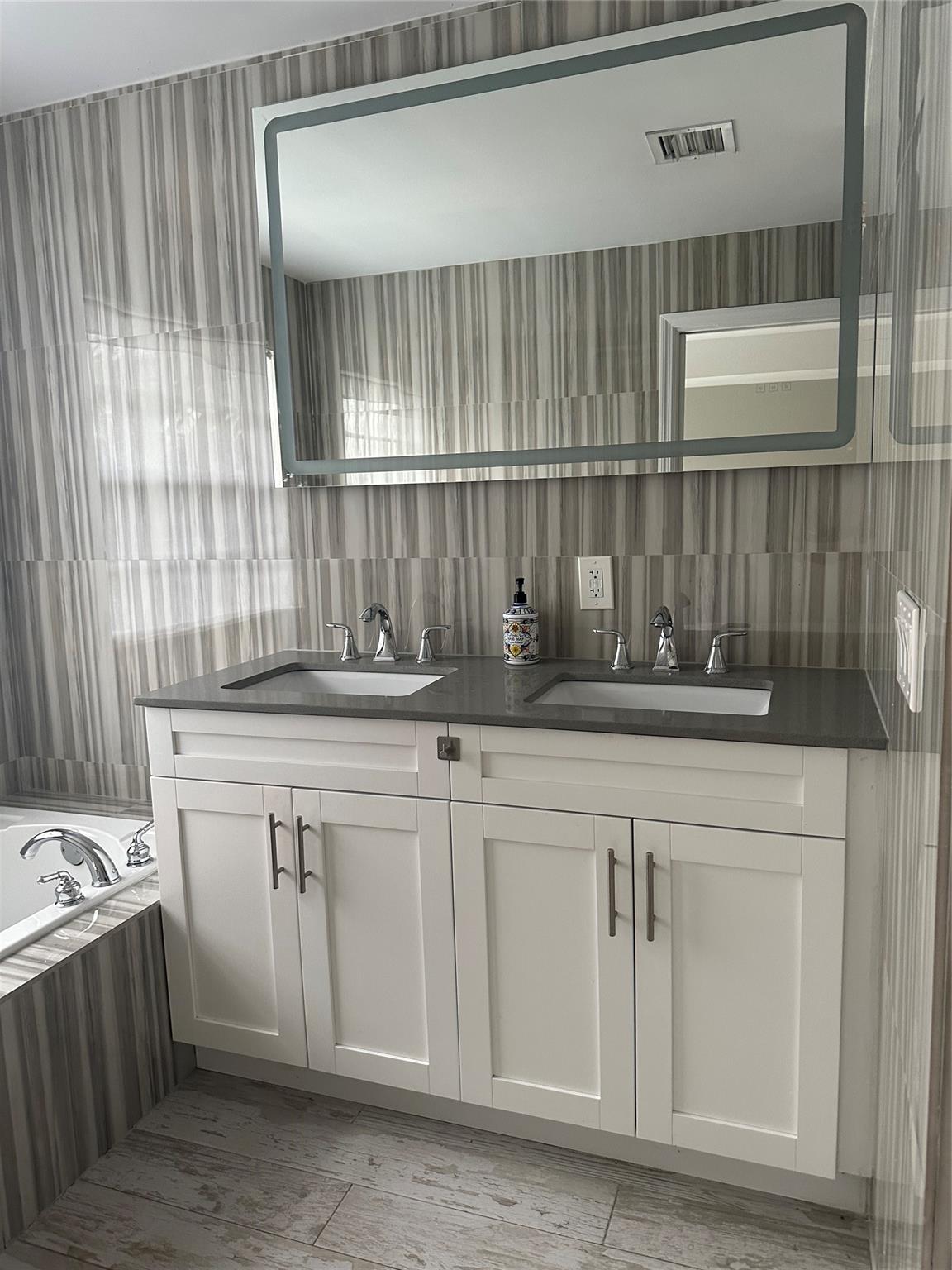 Highland Estates 15-65 B - Residential Lease