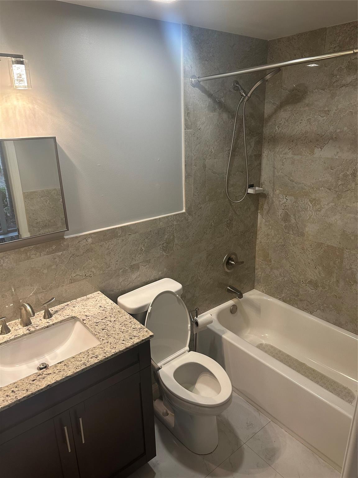 Highland Estates 15-65 B - Residential Lease