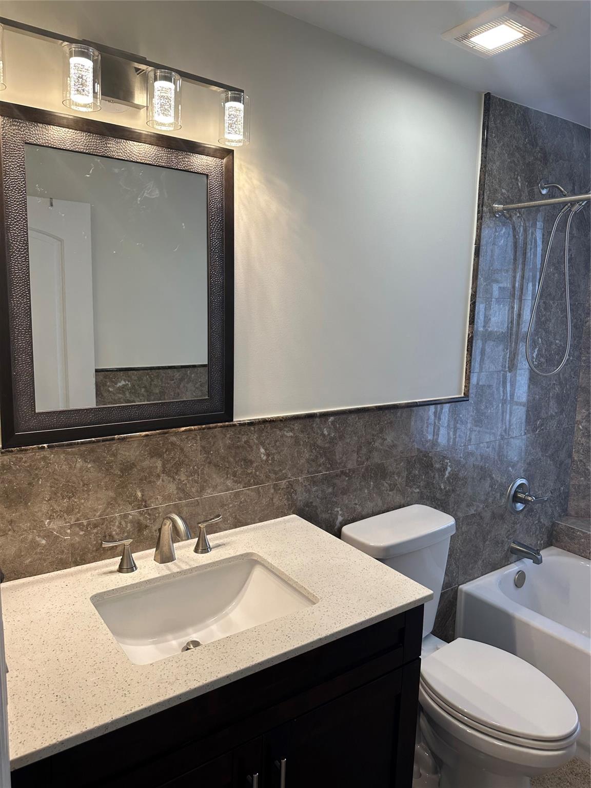 Highland Estates 15-65 B - Residential Lease