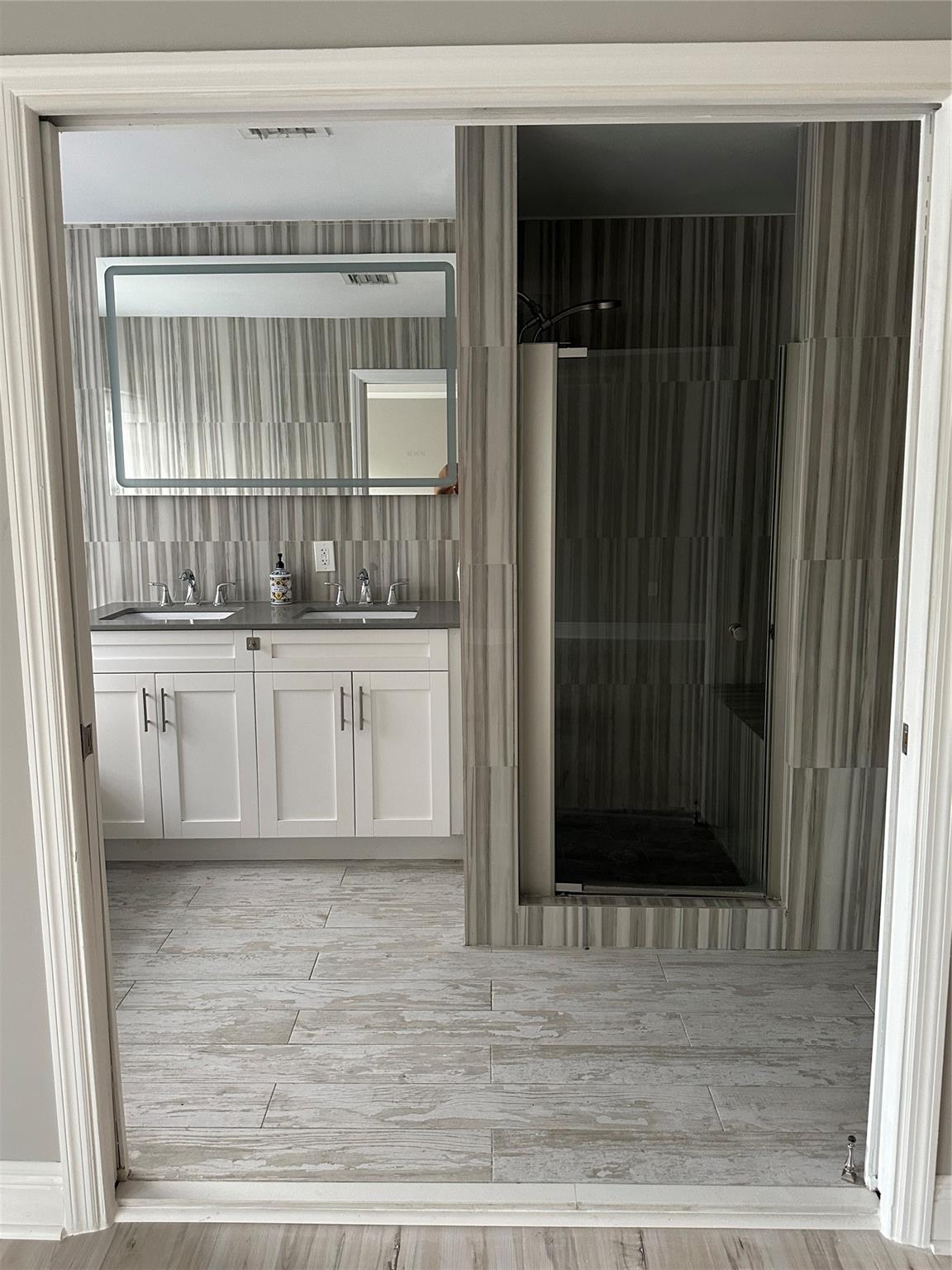 Highland Estates 15-65 B - Residential Lease