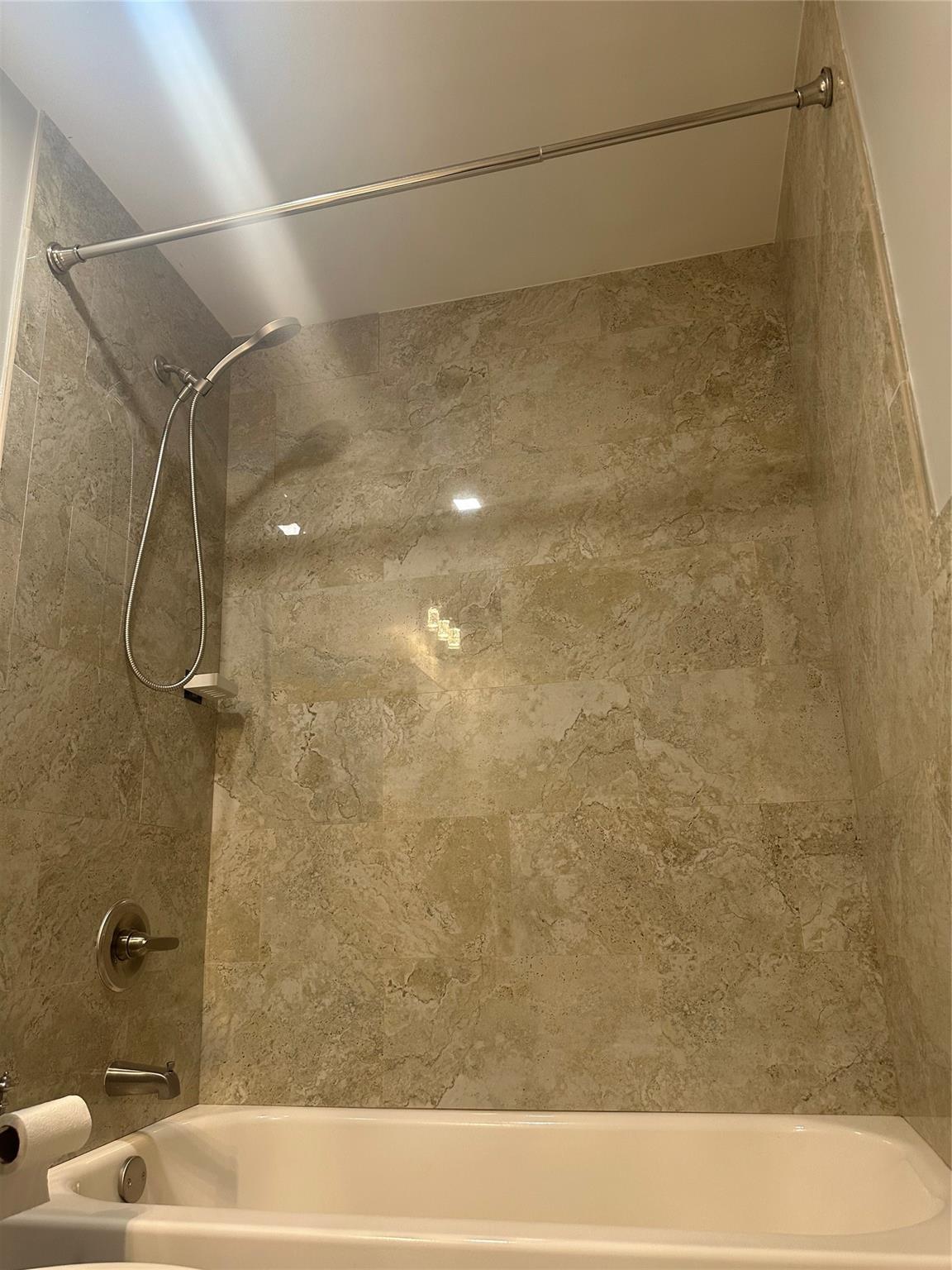 Highland Estates 15-65 B - Residential Lease