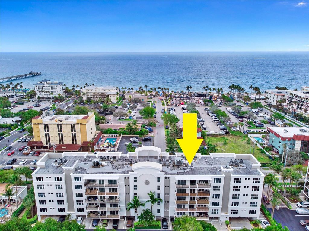 Photo of 101 SE 20th Avenue #406, Deerfield Beach, FL 33441 (MLS # F10546494)