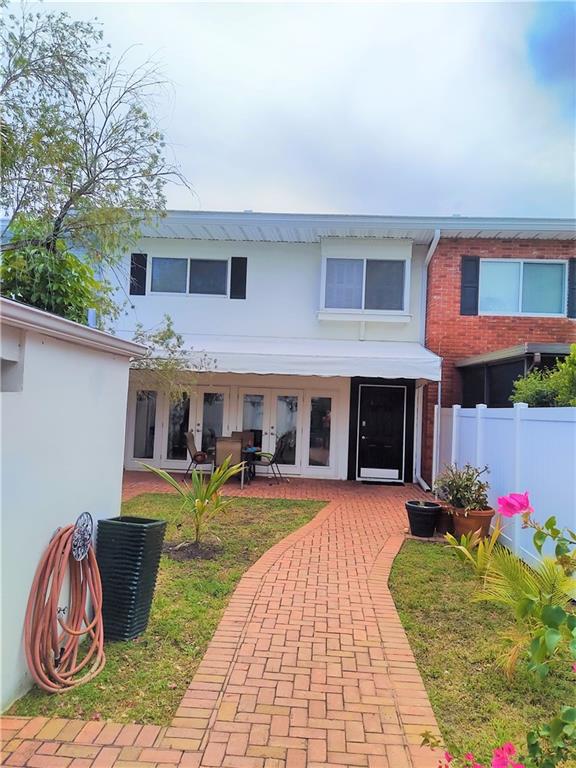 TownHouse isles - Residential