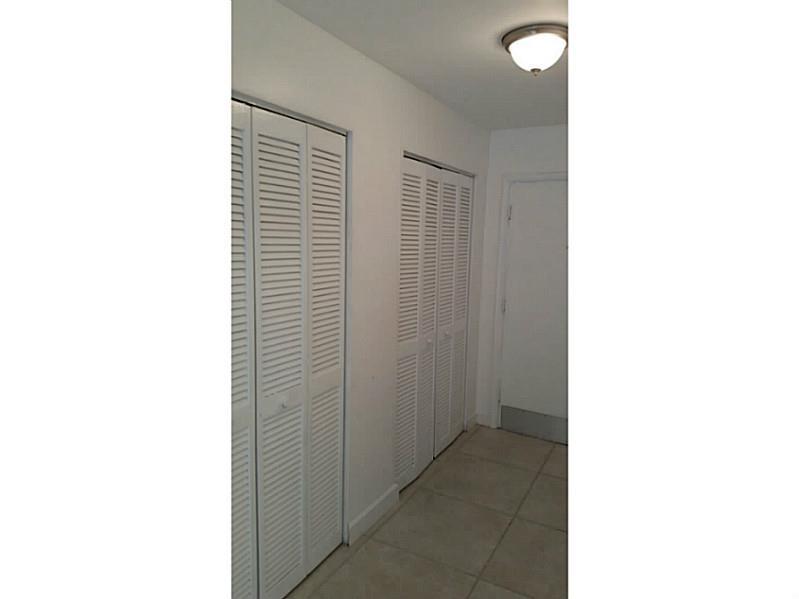 Bayshore Yatch & Tennis - Residential Lease