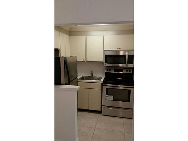 Bayshore Yatch & Tennis - Residential Lease