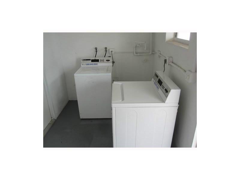 Bayshore Yatch & Tennis - Residential Lease