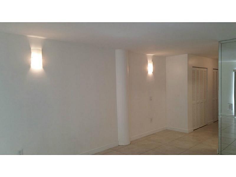 Bayshore Yatch & Tennis - Residential Lease