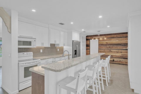 Tiny photo for 6030 SW 8TH Court, Plantation, FL 33317 (MLS # B26087095)