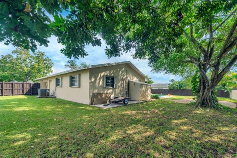 Tiny photo for 6030 SW 8TH Court, Plantation, FL 33317 (MLS # B26087095)