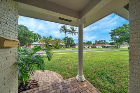 Tiny photo for 6030 SW 8TH Court, Plantation, FL 33317 (MLS # B26087095)