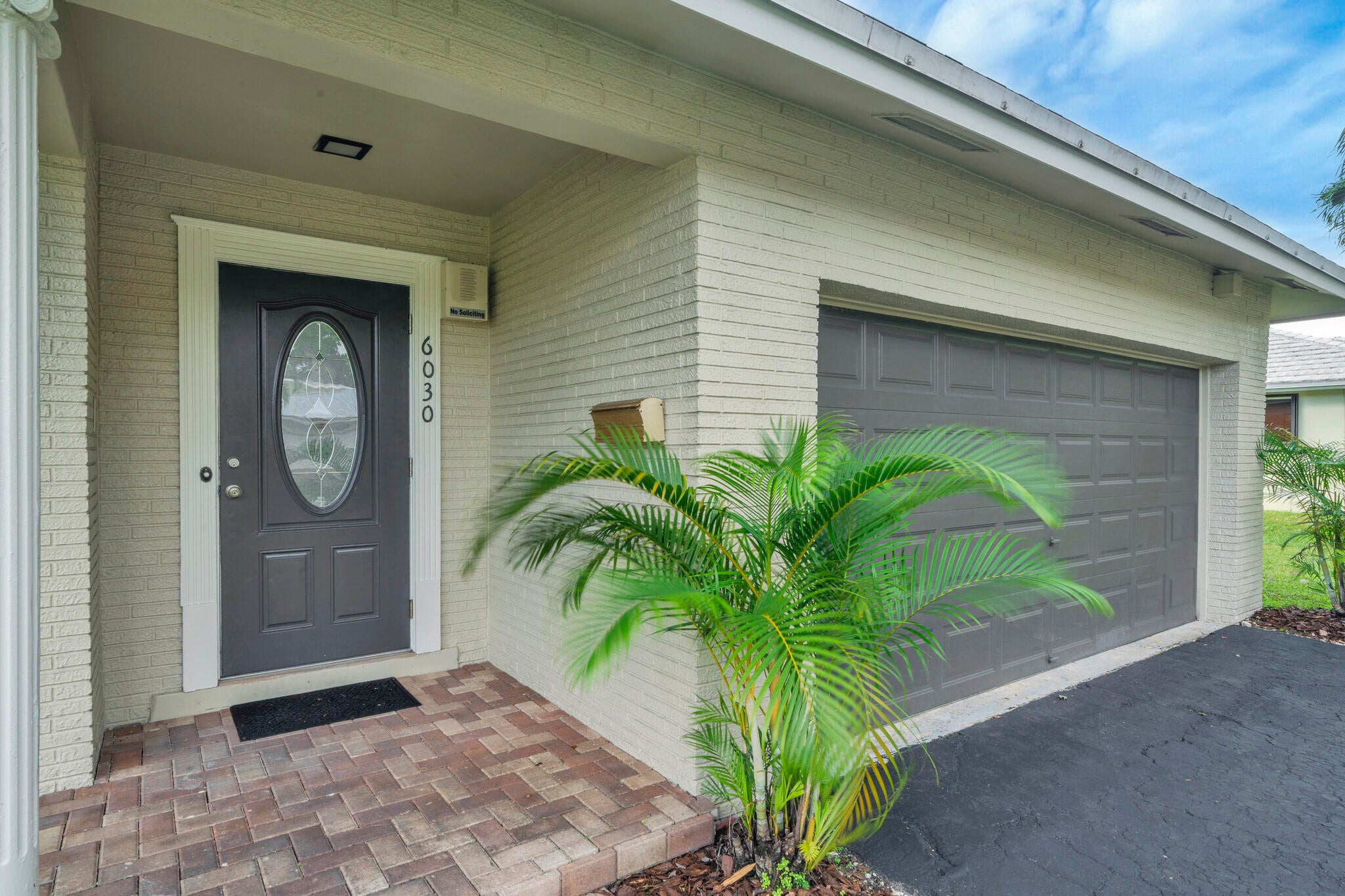 6030 SW 8TH Court