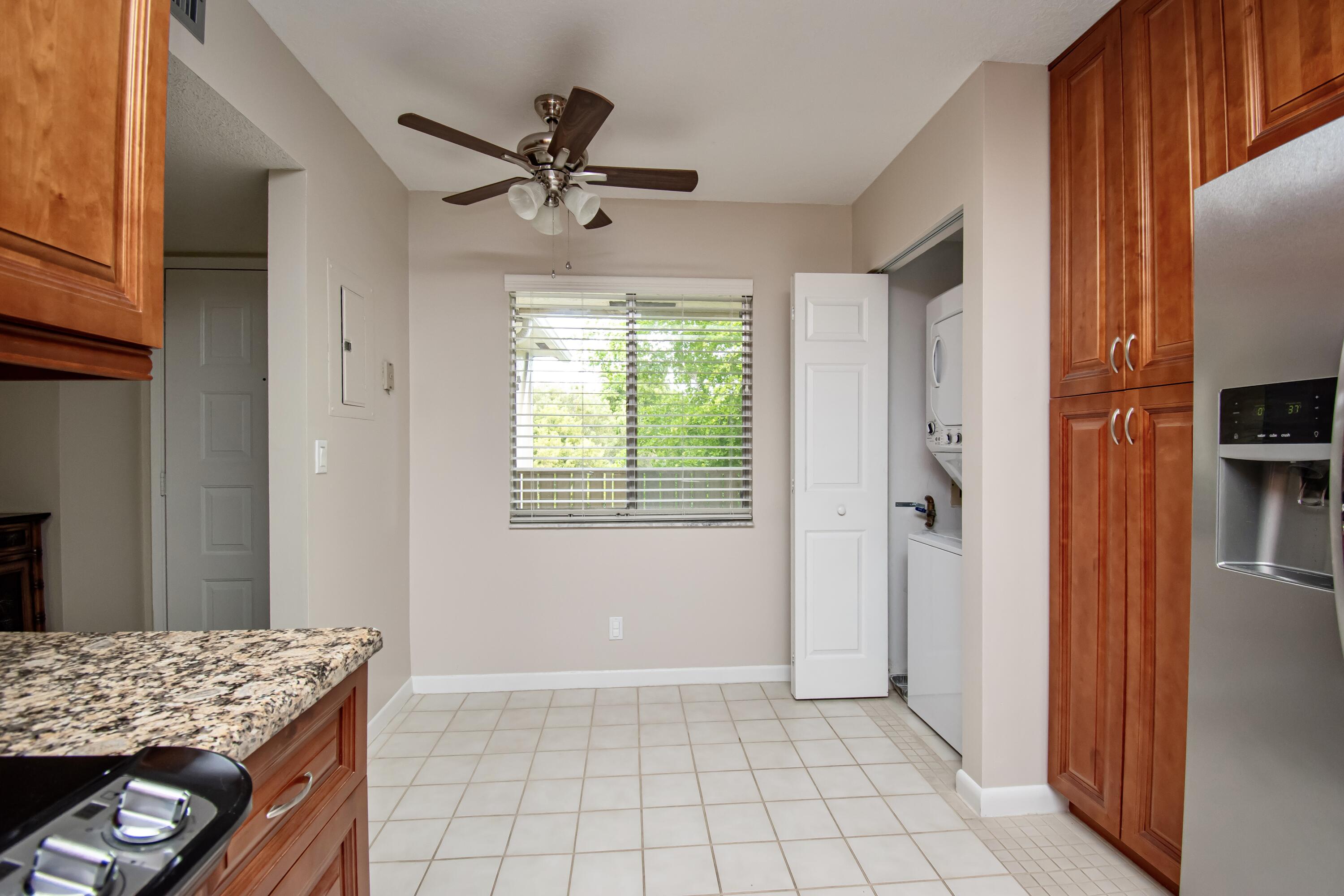 HUNTINGTON LAKES SEC THREE CONDOS - Residential