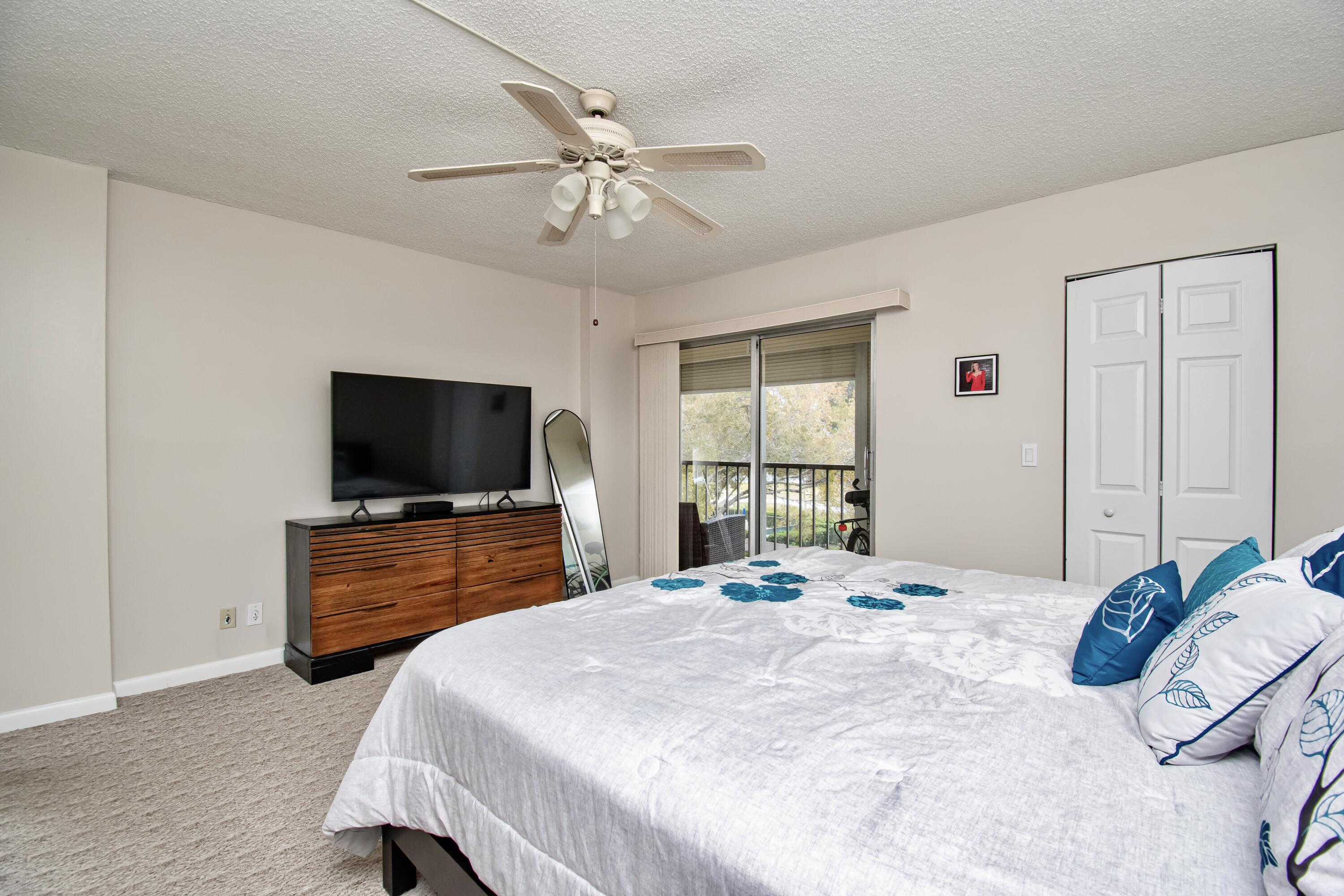 HUNTINGTON LAKES SEC THREE CONDOS - Residential