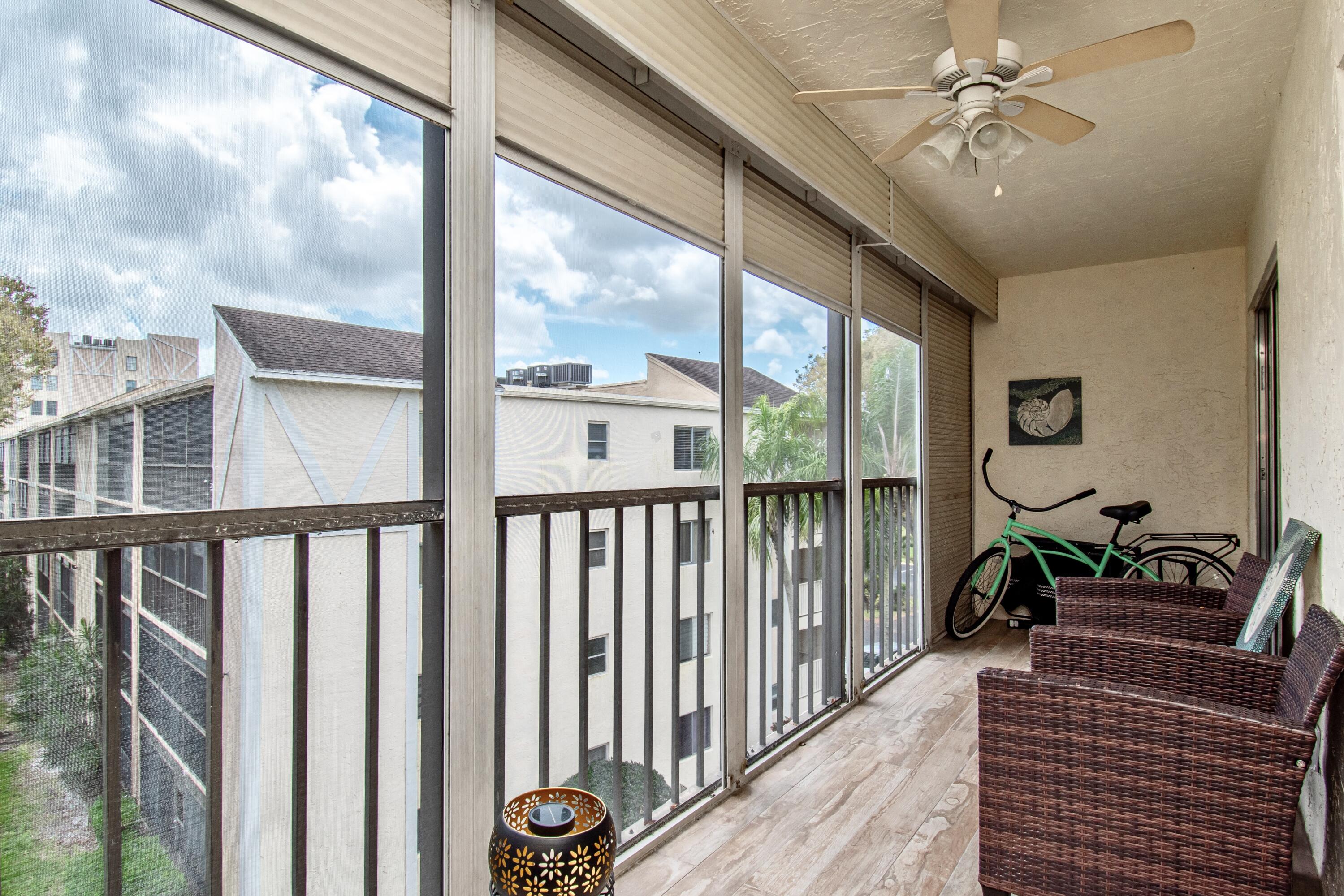 HUNTINGTON LAKES SEC THREE CONDOS - Residential