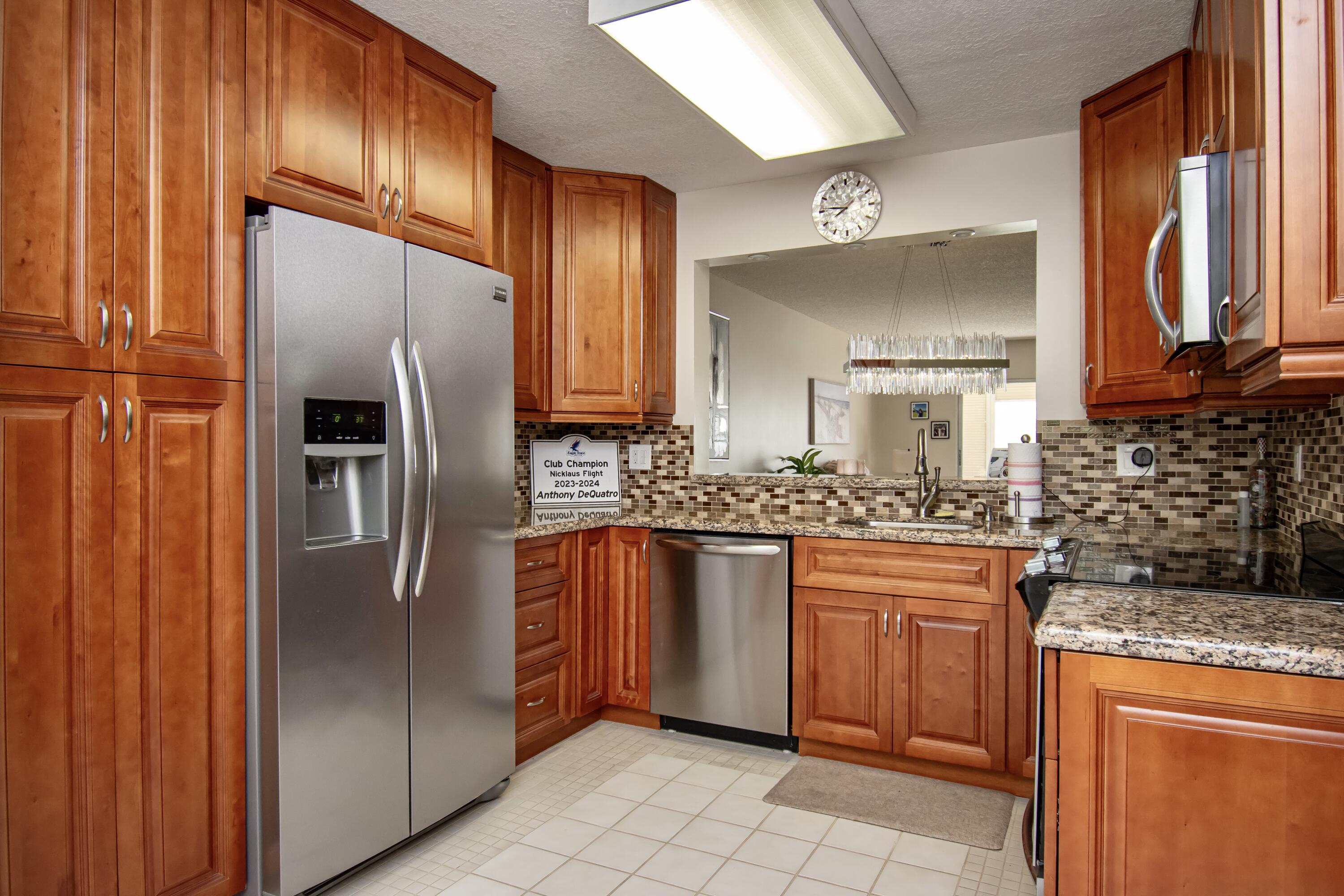 7286 Huntington Lane 408