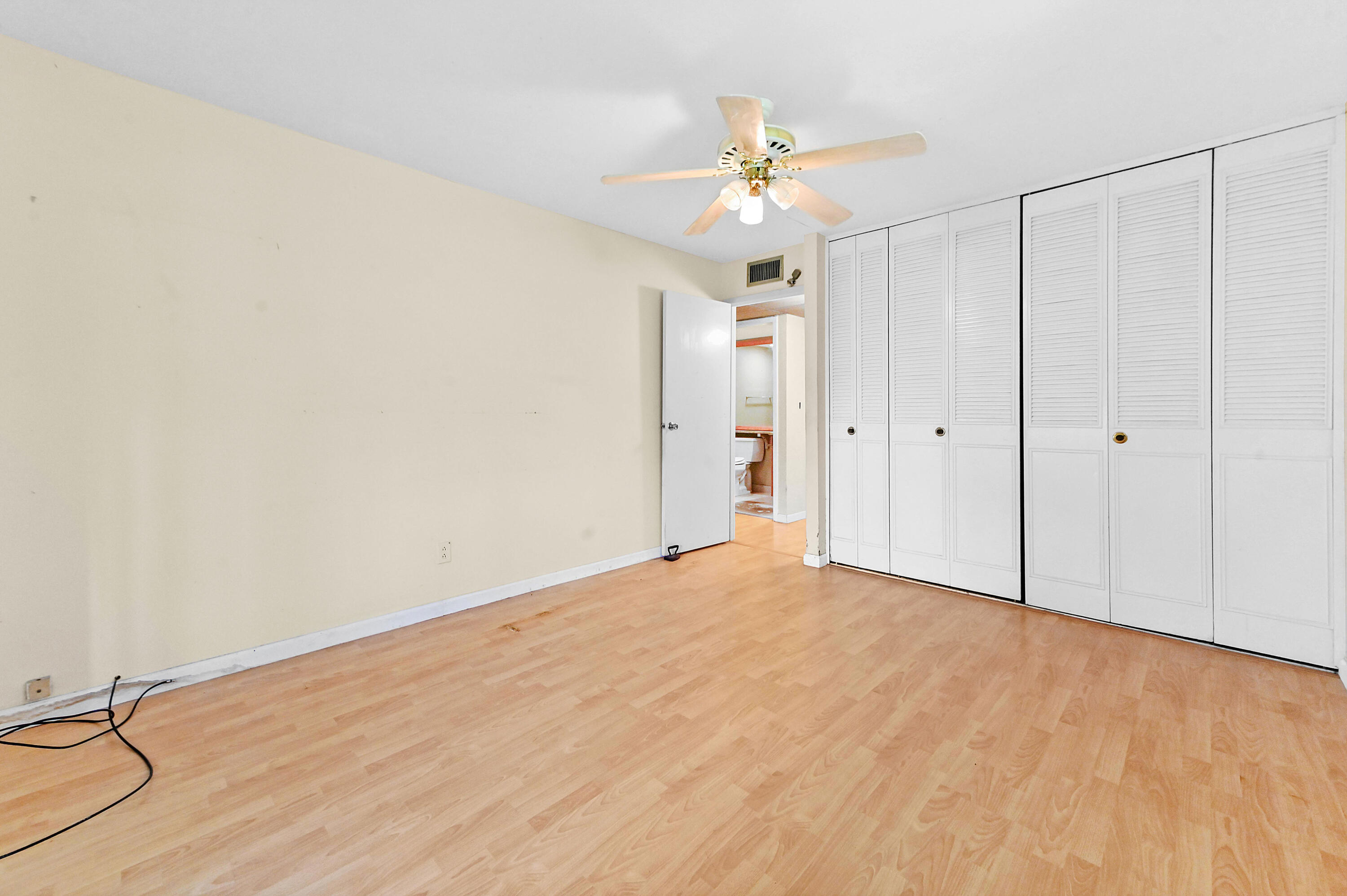 KINGS POINT SEVILLE CONDOS - Residential