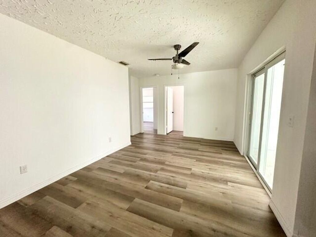 Photo of 10452 Dorchester Drive, Boca Raton, FL 33428 (MLS # R11096065)