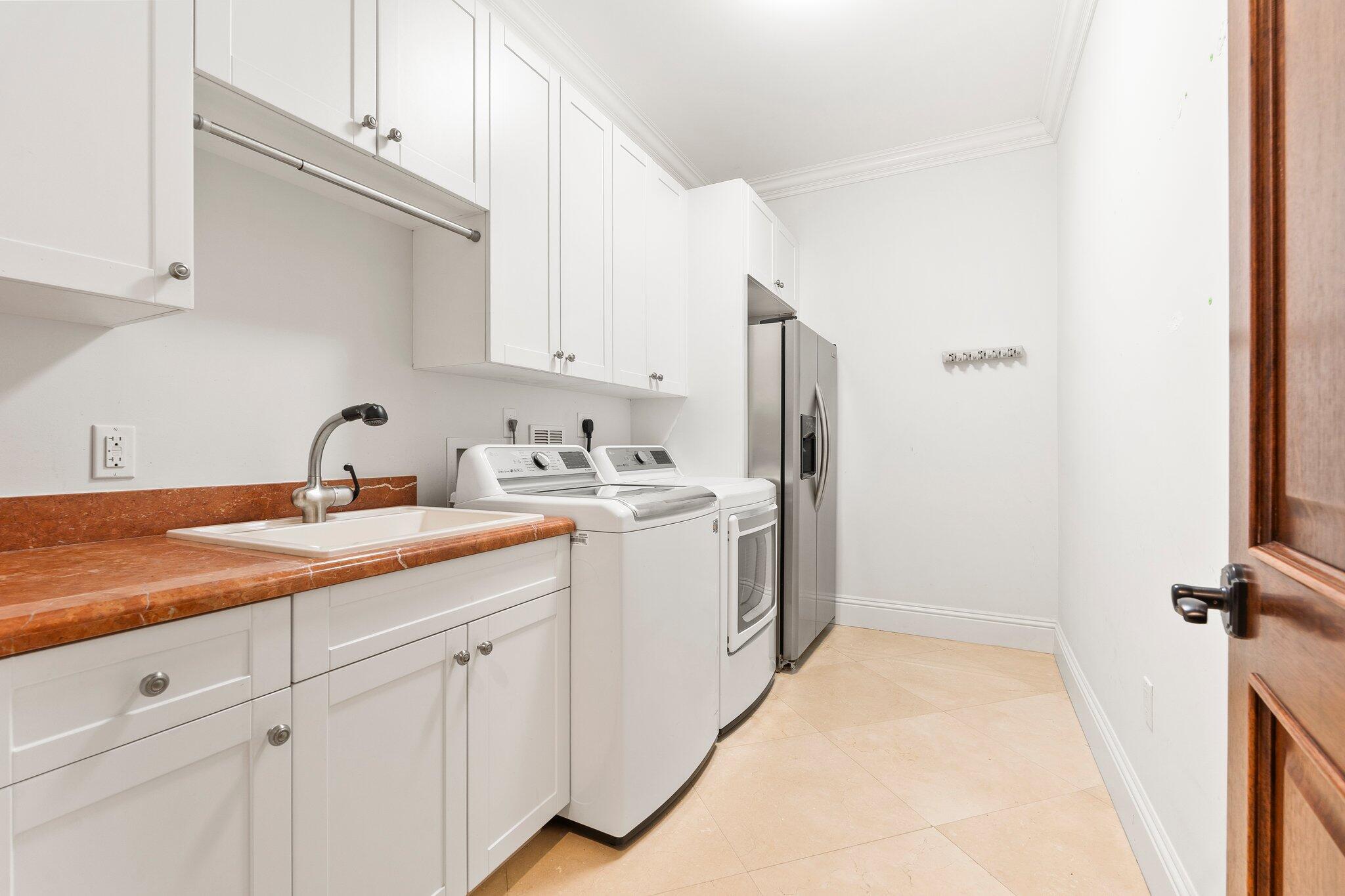 INTRACOASTAL PARK - Residential