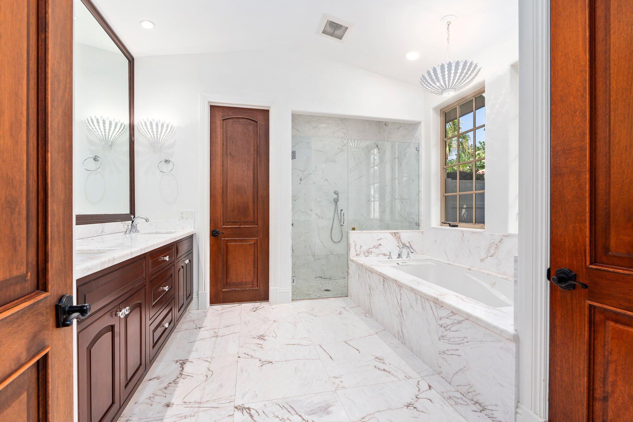 INTRACOASTAL PARK - Residential