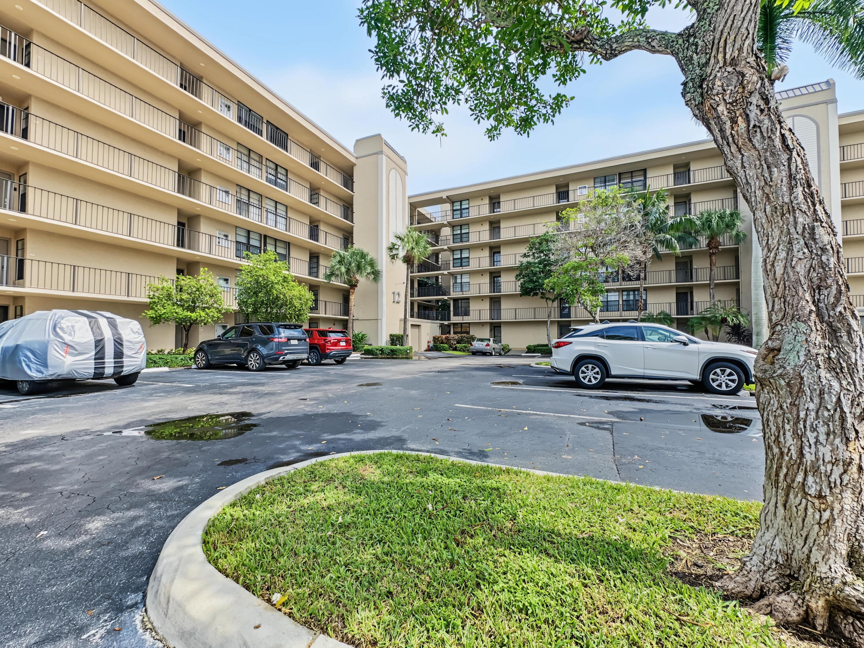 12 ROYAL PALM Way 2050