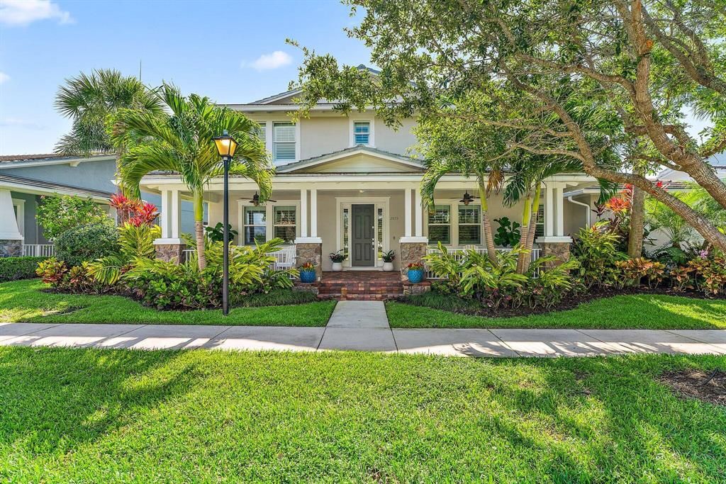 Photo of 2835 E Mallory Boulevard, Jupiter, FL 33458 (MLS # R10883648)