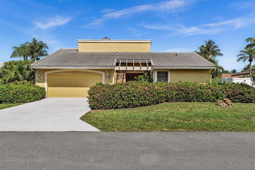 Photo of 7025 NW 3rd Avenue, Boca Raton, FL 33487 (MLS # R11093454)