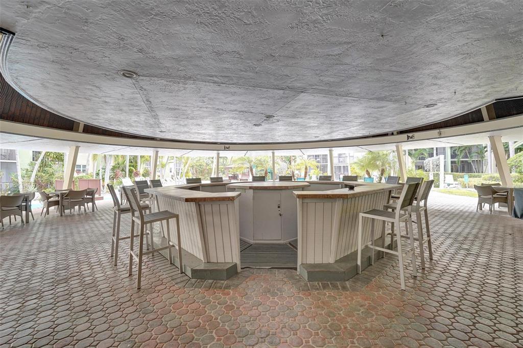 CROSS FOX CONDO - Residential