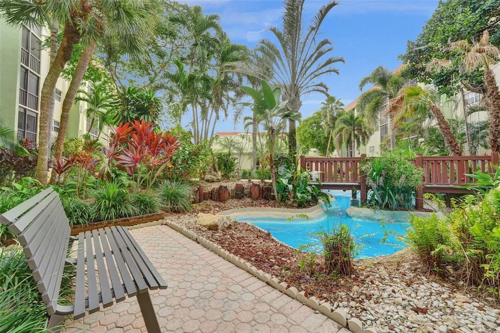 CROSS FOX CONDO - Residential