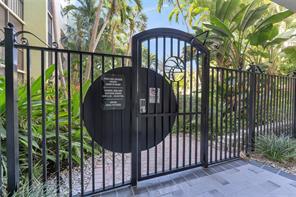 CROSS FOX CONDO - Residential