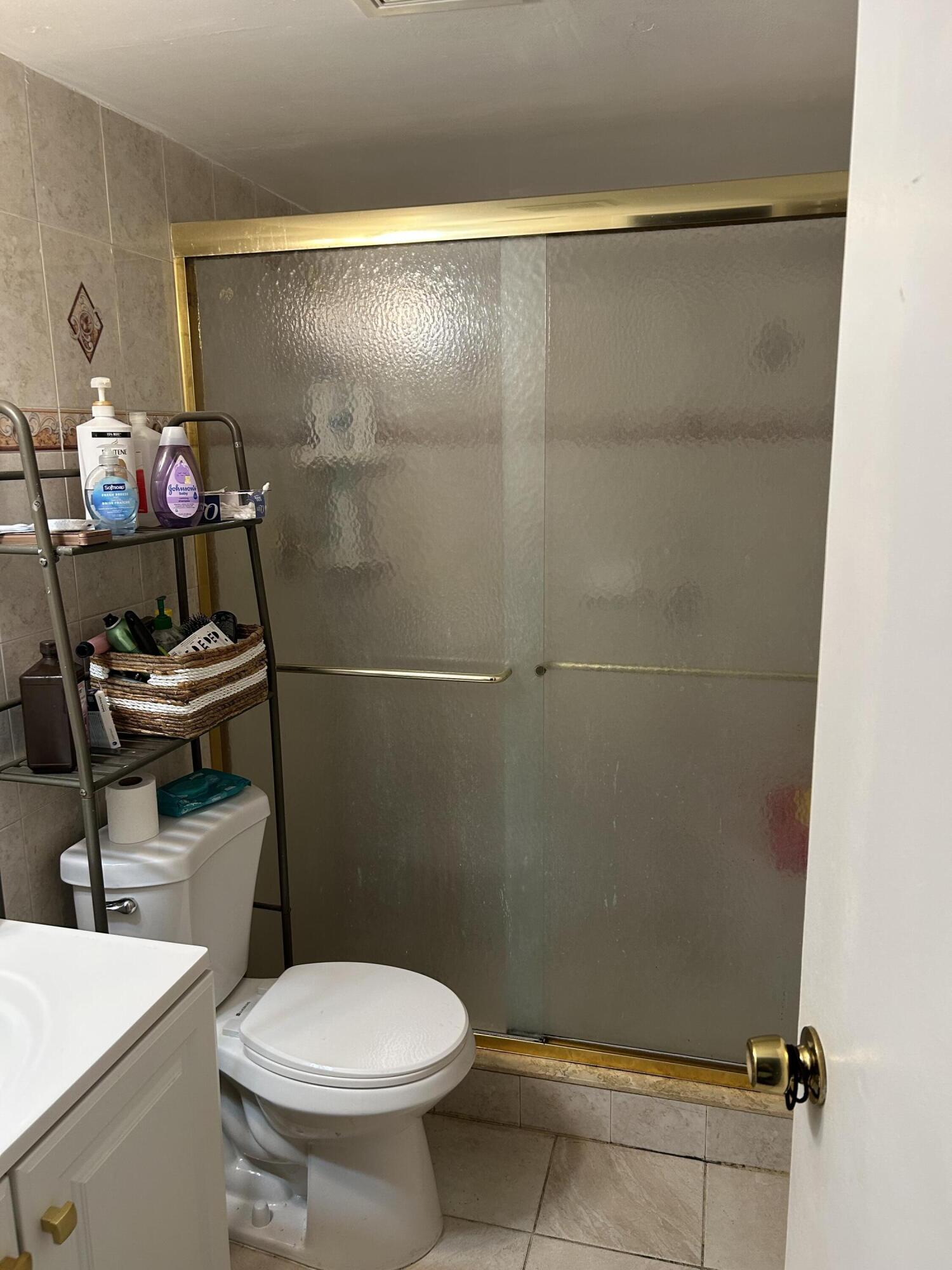 CROSS FOX CONDO - Residential