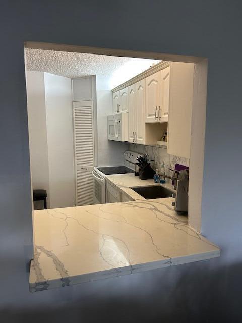 CROSS FOX CONDO - Residential