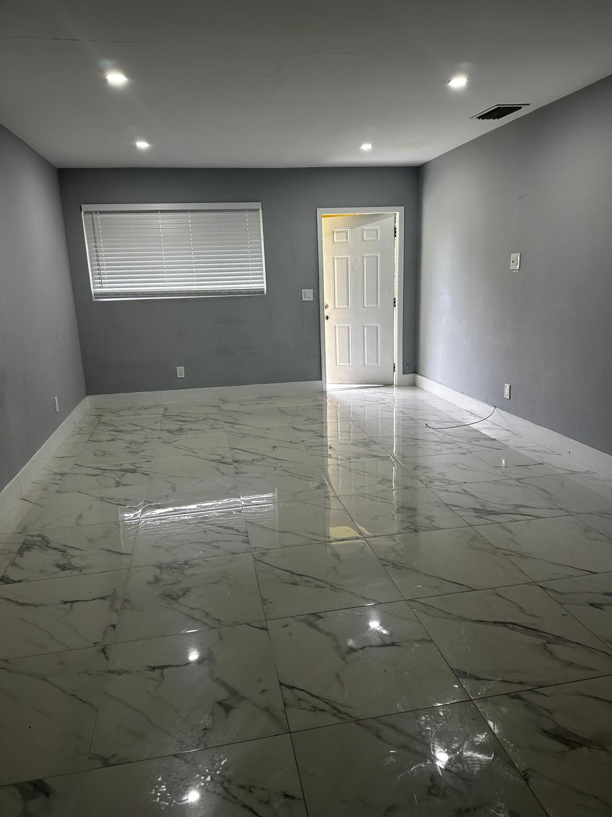 810 NW 40th Street 3