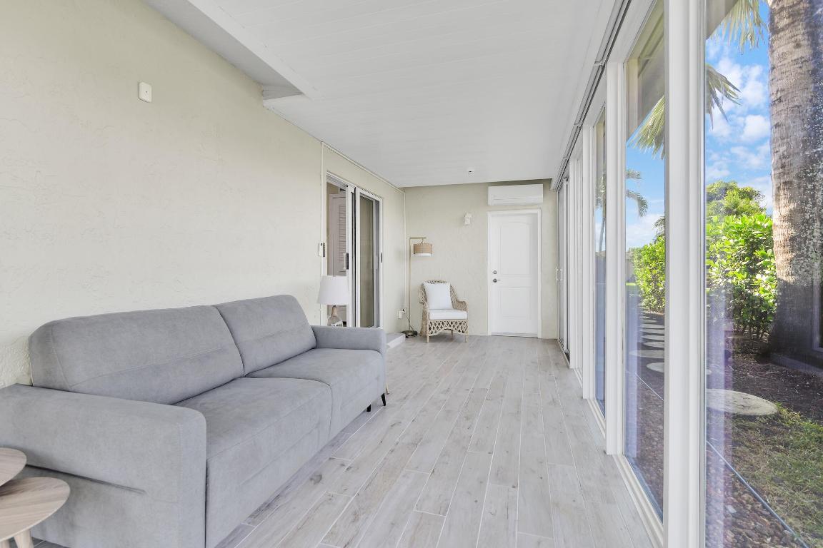 COCO WOOD LAKES SEC 1 - Residential